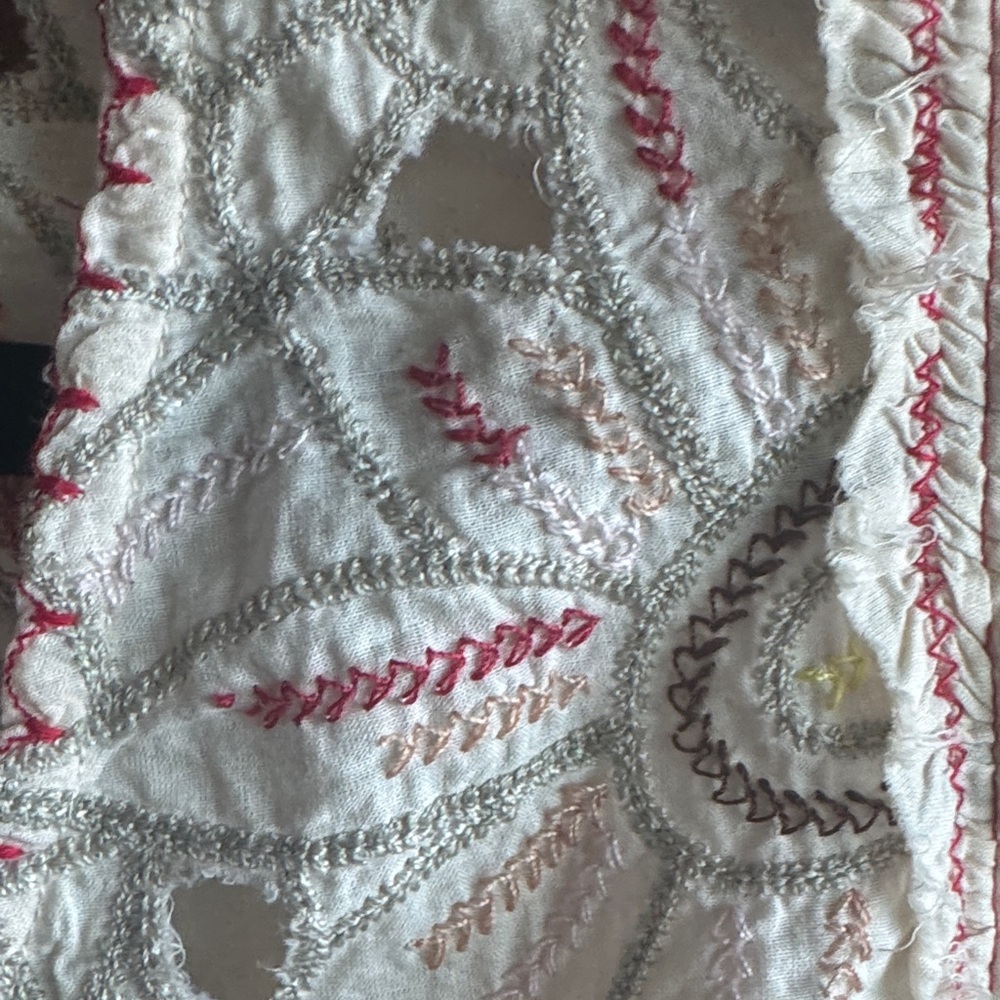 Dex Cream Blouse with Embroidery - Picture 3 of 9